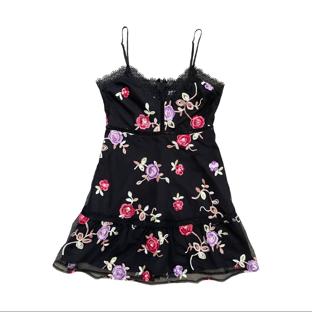bb dakota : black mini dress w knitted roses